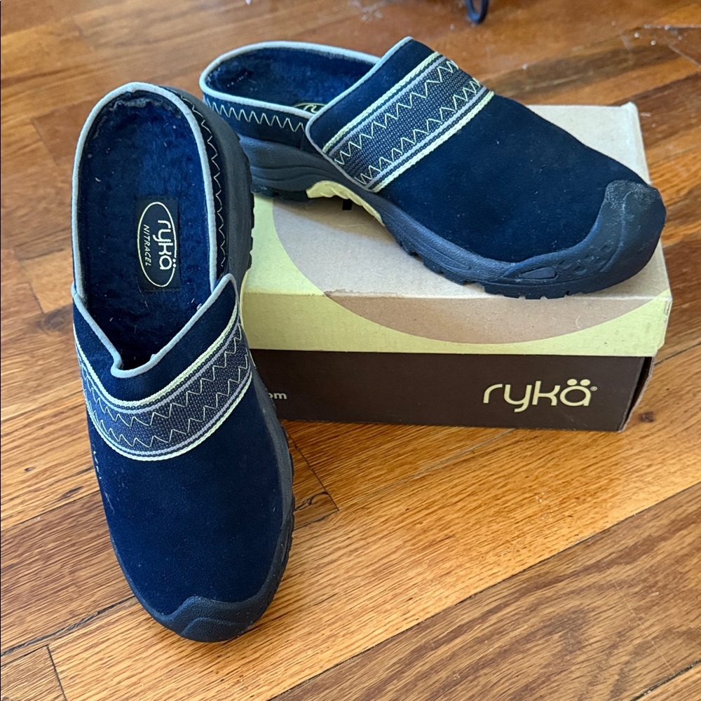 Ryka Women's Black and Gray Slip-On Slippers